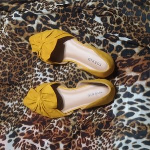 Torrid Mustard Bow Shoes 9WW